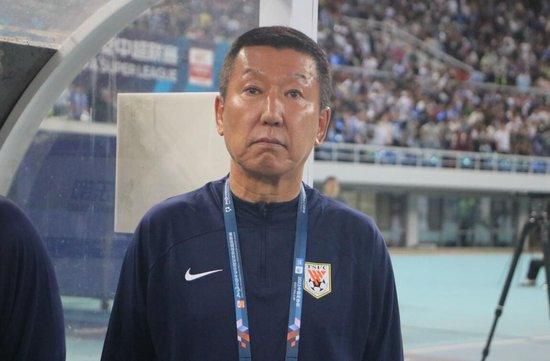 据知名转会记者罗马诺消息，有多家俱乐部有意免签球员。